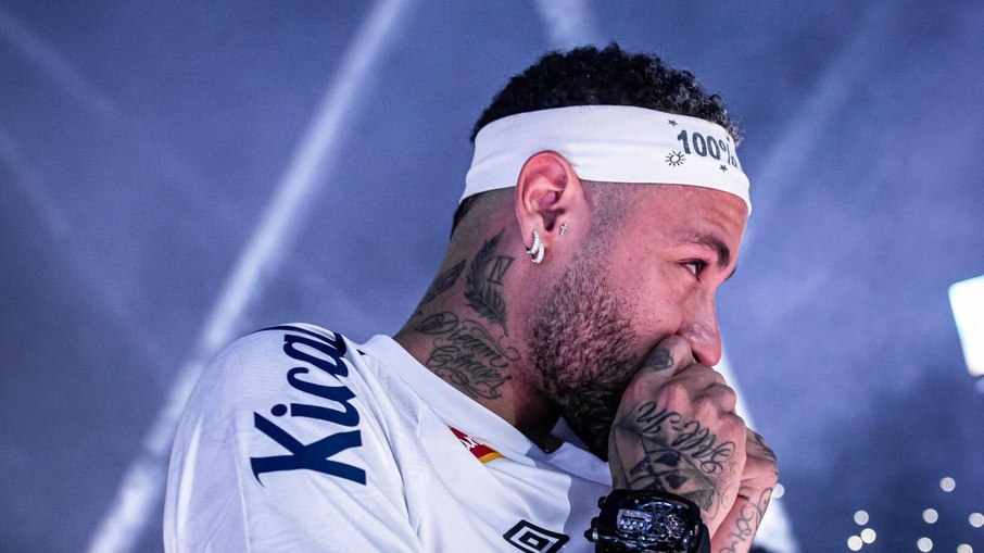 Neymar está de volta ao Santos Neymar está de volta ao Santos