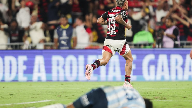 Herói do jogo: Carrascal barra Lino e decide Fla x Racing no fim