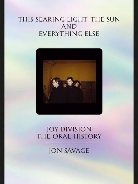 Capa da nova biografia de Joy Division