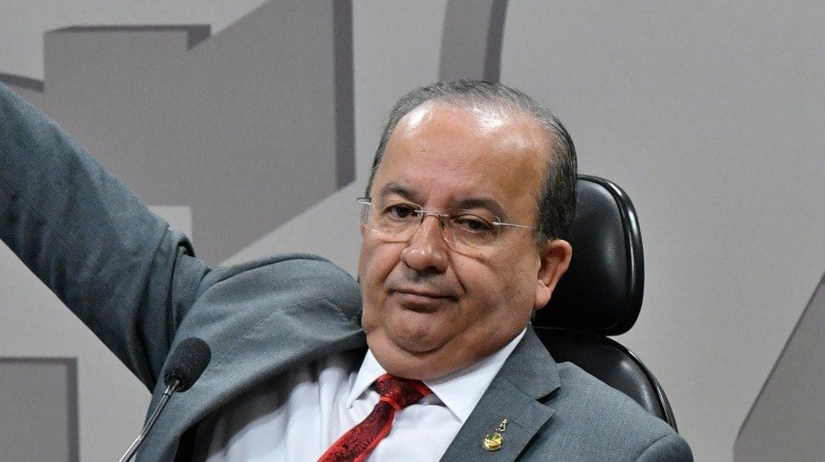 Jorginho Mello é senador pelo estado de Santa Catarina