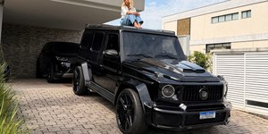 Brunna Gonçalves abre a garagem e mostra seus carros favoritos