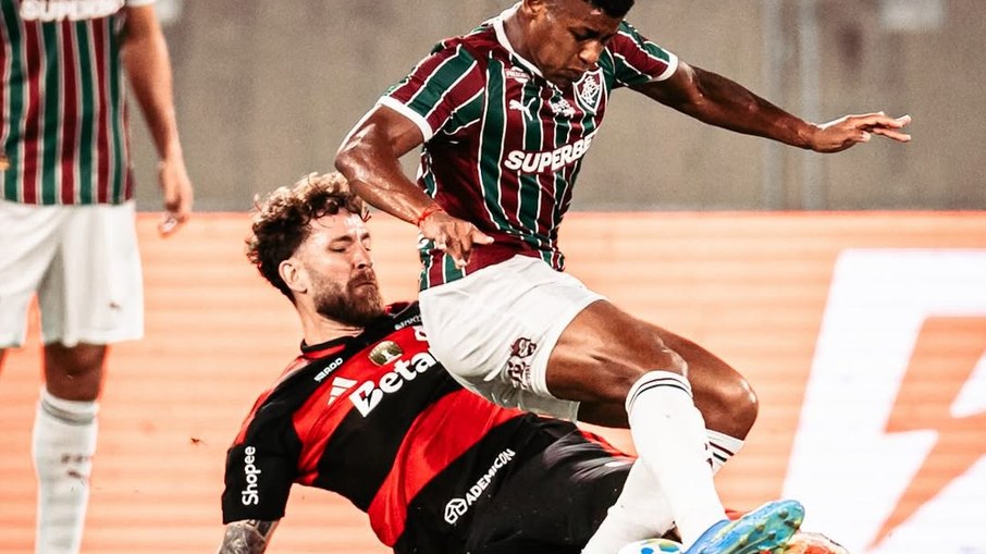 Léo Pereira agradeceu ao Fluminense por adiamento de clássico