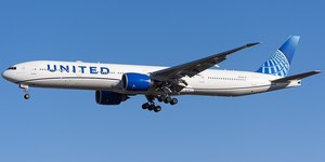 Homem é preso por suspeita de sequestro em voo da United Airlines