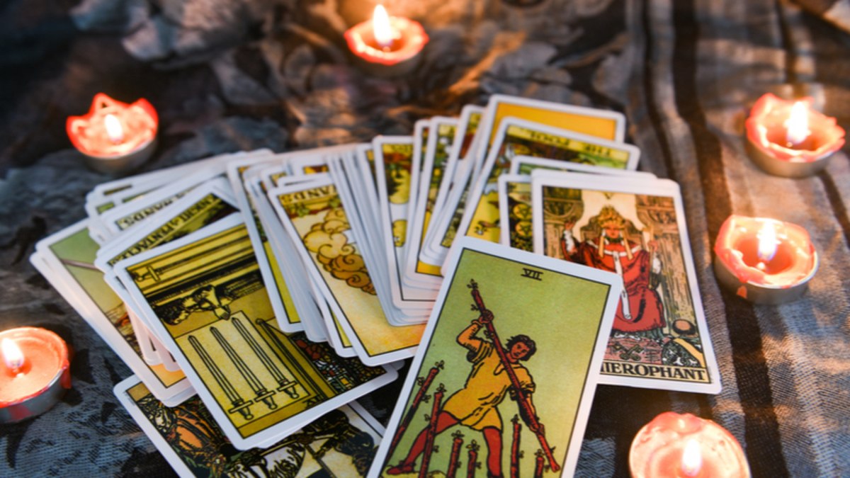 Tarot online: significados das cartas nos oráculos