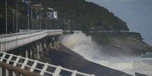 Rio de Janeiro tem aviso de ressaca; ciclovia Tim Maia é fechada