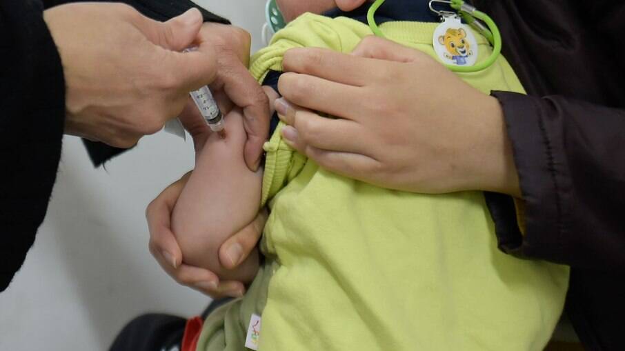 As vacinas seguem disponíveis no Ambulatório da Criança e em todas as Unidades Básicas de Saúde, exceto a UBS Alvorada. As vacinas seguem disponíveis no Ambulatório da Criança e em todas as Unidades Básicas de Saúde, exceto a UBS Alvorada.