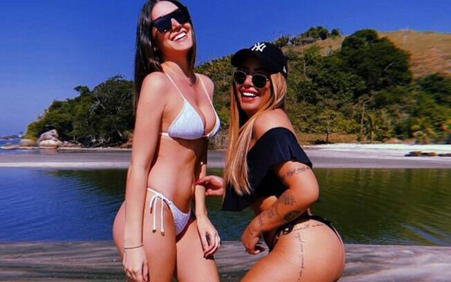Irmã de Neymar, Rafaella posta foto ao lado de amiga