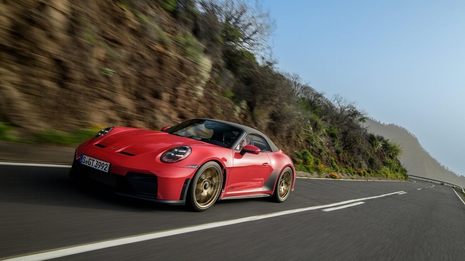 Esportivo aberto da Porsche chega ao Brasil por R$ 2,06 milhões e terá entregas no segundo semestre de 2026.