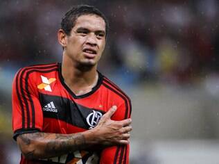 Ex-meia do Fla faz previsão pessimista: Ninguém mais vai querer jogar lá