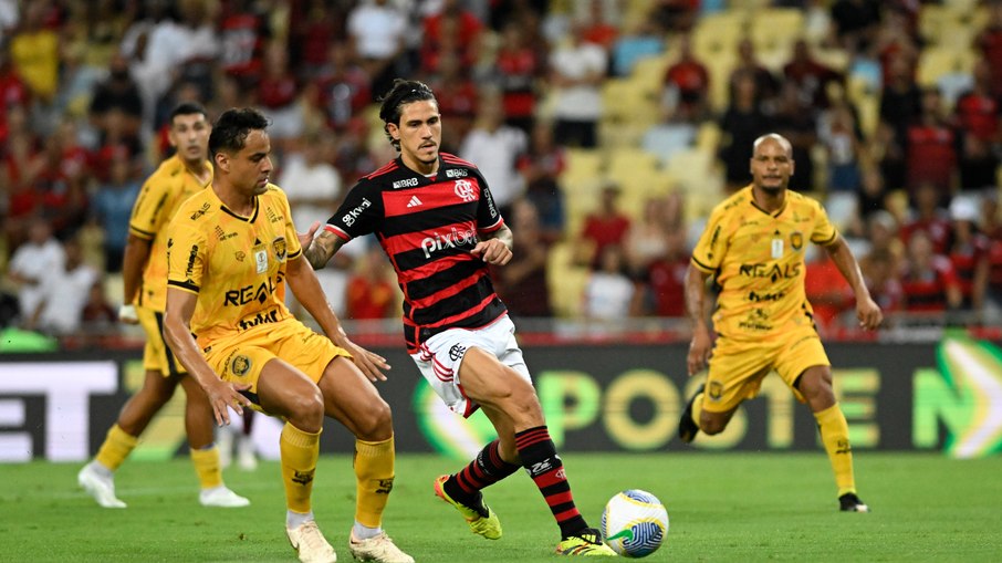 Flamengo vence Amazonas com gol de Pedro