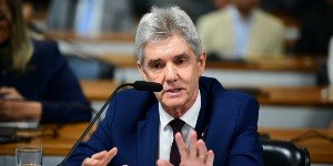 Senadores protocolam pedido de CPI para apurar denúncias de Felca