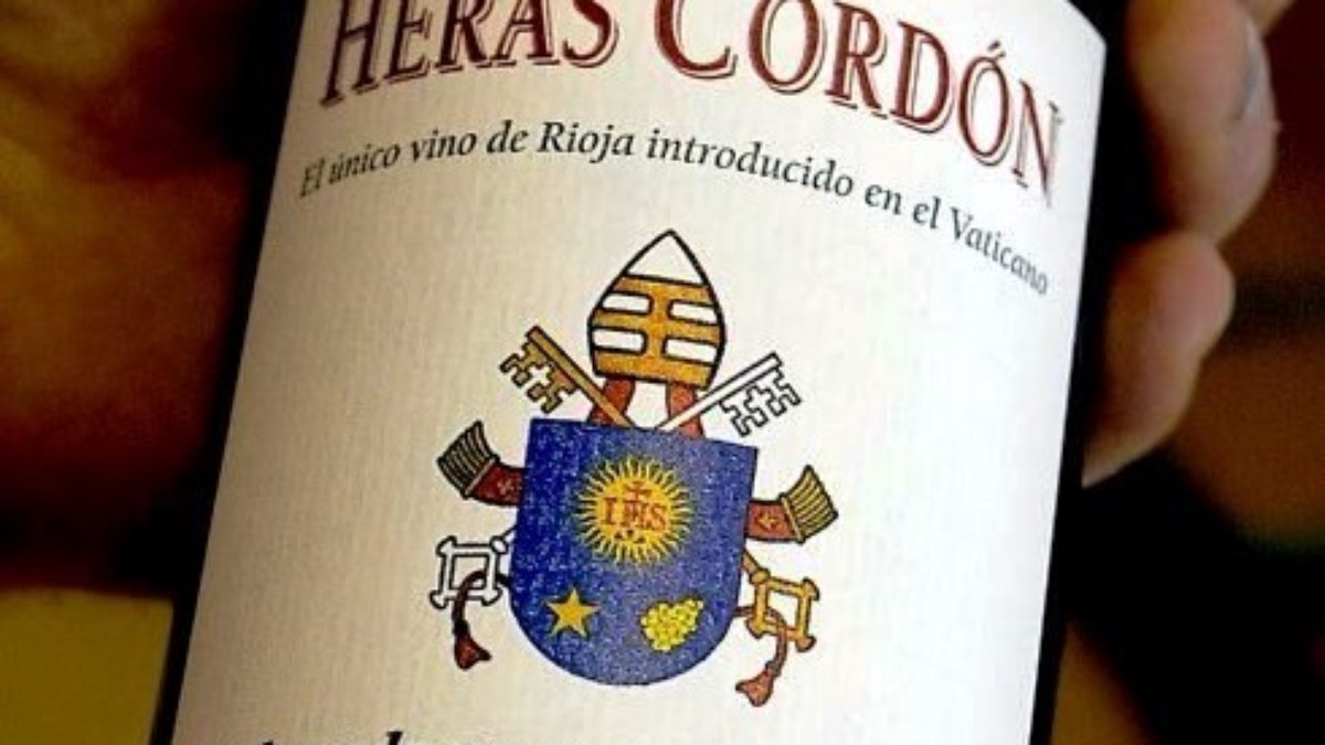 Heras Cordón, da região de Rioja, mais de 20 anos de parceria e selo exclusivo para o Vaticano Heras Cordón, da região de Rioja, mais de 20 anos de parceria e selo exclusivo para o Vaticano
