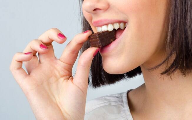 Quer um chocolate que caiba na dieta? Tem nessa lista de receitas de doces saudáveis