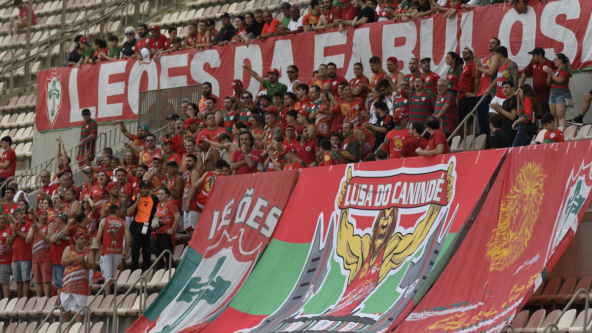 Torcida da Portuguesa surge como exemplo em meio a casos de violência no Brasil Torcida da Portuguesa surge como exemplo em meio a casos de violência no Brasil
