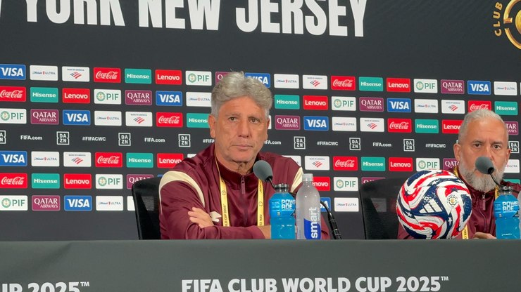 Cano titular? Renato Gaúcho revela plano para estreia no Mundial
