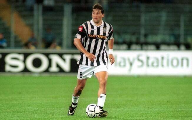 Fabián O'Neill, ex-jogador uruguaio, chegou a jogar na Juventus, mas sem sucesso