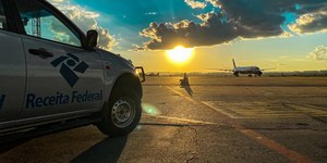 Leilão da Receita Federal tem joias e iPhone com lances de R$ 400