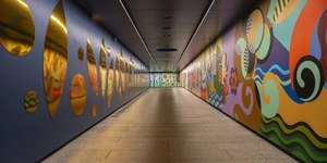 MASP abre túnel subterrâneo com mural imersivo na Paulista
