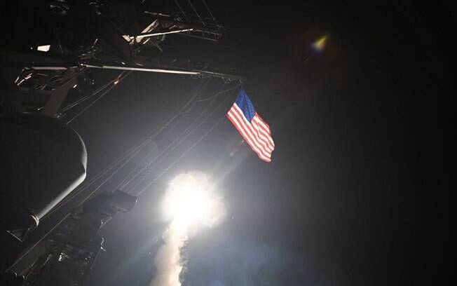Estados Unidos reagiram após ataque com armas químicas realizado no dia 4 de abril, contra civis sírios