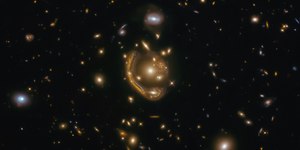 Lentes gravitacionais revelam elementos "invisíveis" do espaço