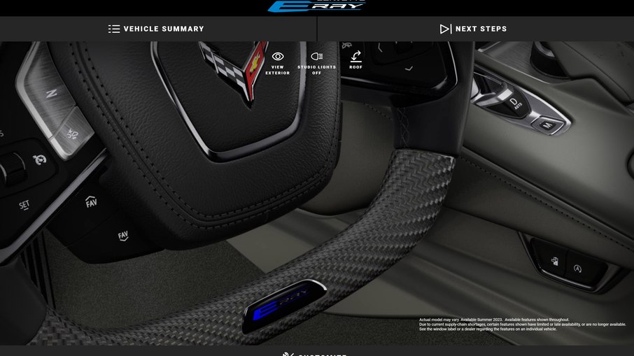 Além de identificação de versão no volante, imagem indica que freios regenerativos poderão ser ajustados pelo condutor