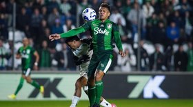 Matheuzinho lamenta falta de concentração do Corinthians