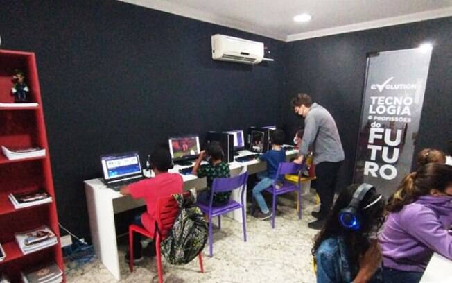 Em alta no Brasil, programação ganha espaço nas escolas