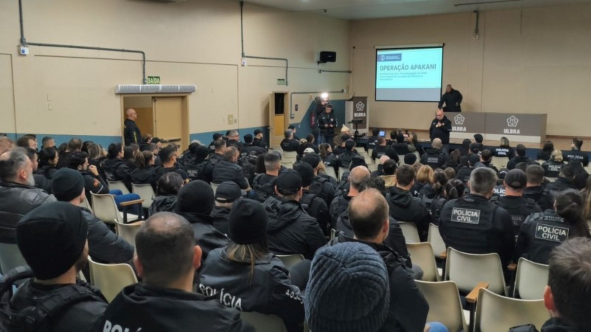 Facção organizada gaúcha teria utilizado 21 empresas em quatro estados para lavar milhões do tráfico de drogas Facção organizada gaúcha teria utilizado 21 empresas em quatro estados para lavar milhões do tráfico de drogas