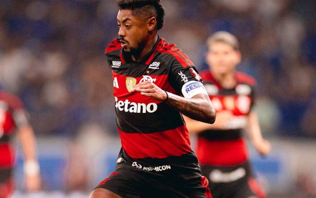 Bruno Henrique em ação contra o Cruzeiro