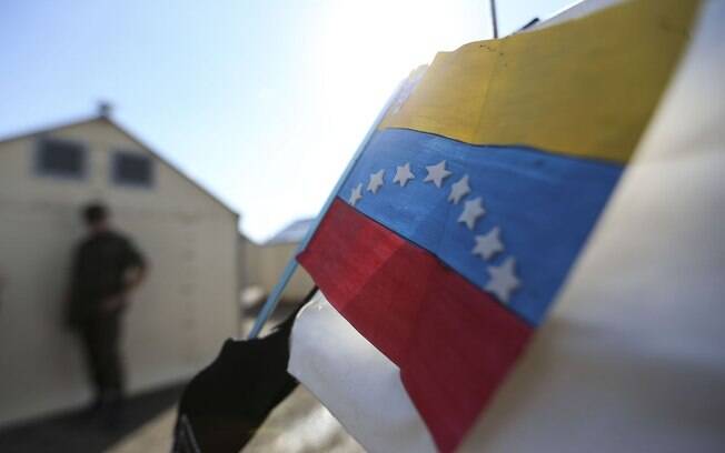 Jair Bolsonaro reafirmou, nesta quarta-feira (20), que o Brasil vai enviar itens de ajuda humanitária à Venezuela