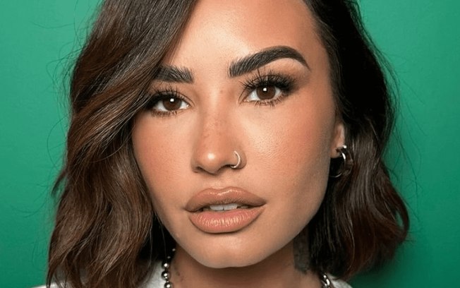 Demi Lovato lança música para campanha e fãs apontam volta ao pop