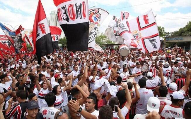 Organizada do São Paulo 'critica' protestos de torcedores sobre mudanças no estatuto: 'Manipulados'
