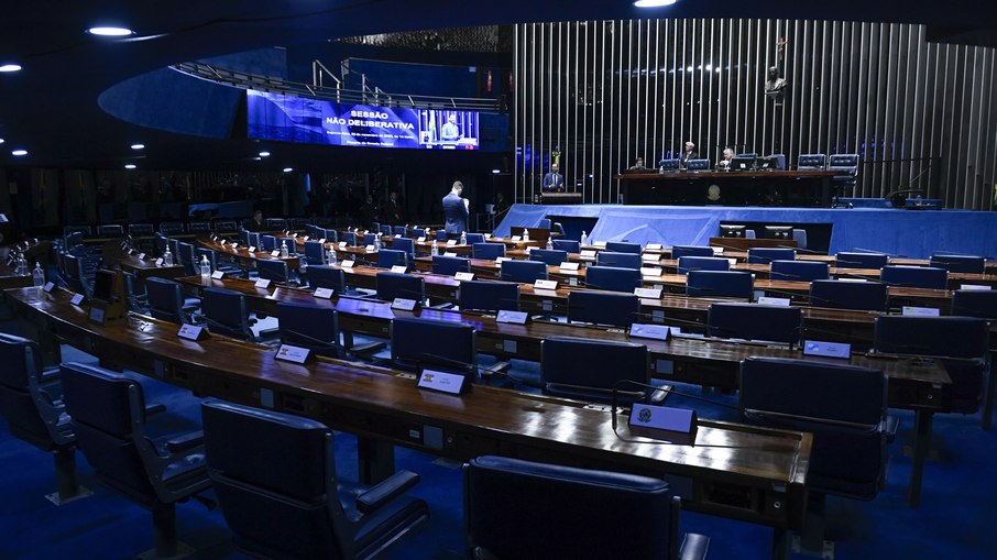Senado vota PEC que limita poderes do STF nesta terça-feira (21)