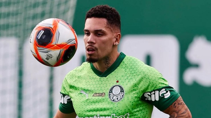 “Chegou a hora!”: Paulinho
anuncia retorno e deve ser relacionado
