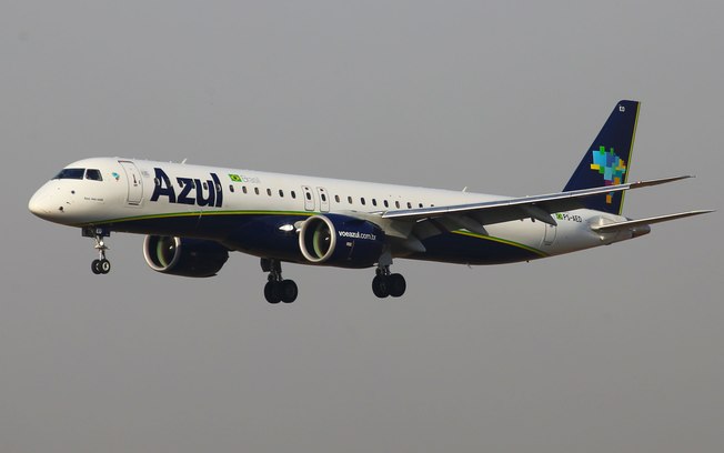 Avião da Azul retorna ao Galeão após suspeita pane elétrica