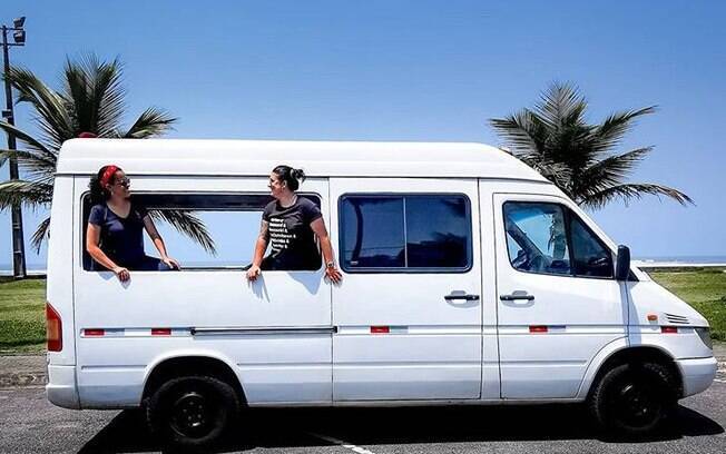 Conheça Noelma e Fernanda, casal que largou e está montando um motorhome para viajar pelas Américas Conheça Noelma e Fernanda, casal que largou e está montando um motorhome para viajar pelas Américas