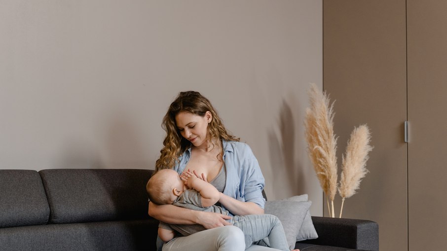 Semana do Aleitamento Materno: saiba de que manera os hormônios envolvidos na extração de leite podem amenizar o estresse