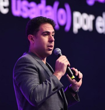 Colunista do iG, Pedro Cortella é futurista e estrategista digital, especializado em Educação. Como jornalista, atuou por 12 anos em televisão, passando por MTV Brasil, Band e Sportv/Tv Globo. Pedro é certificado como futurista pelo IFTF (Institute for the Future), graduado em Comunicação Social pelo Mackenzie e pós graduado em Marketing Digital pela ESPM. Fundador da Agência Sophya - uma das primeiras agências de social media do Brasil focada na construção de autoridade digital para líderes do pensamento. Em 2022 iniciou o Saber Ampliado, um hub de aprendizado para as profissões do futuro.