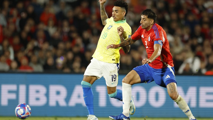 Igor Jesus em partida da Seleção nas Eliminatórias