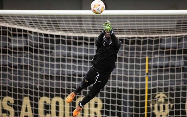 Cheikh Sarr durante treinamento do Rayo Majadahonda - Foto: Divulgação/Rayo Majadahonda