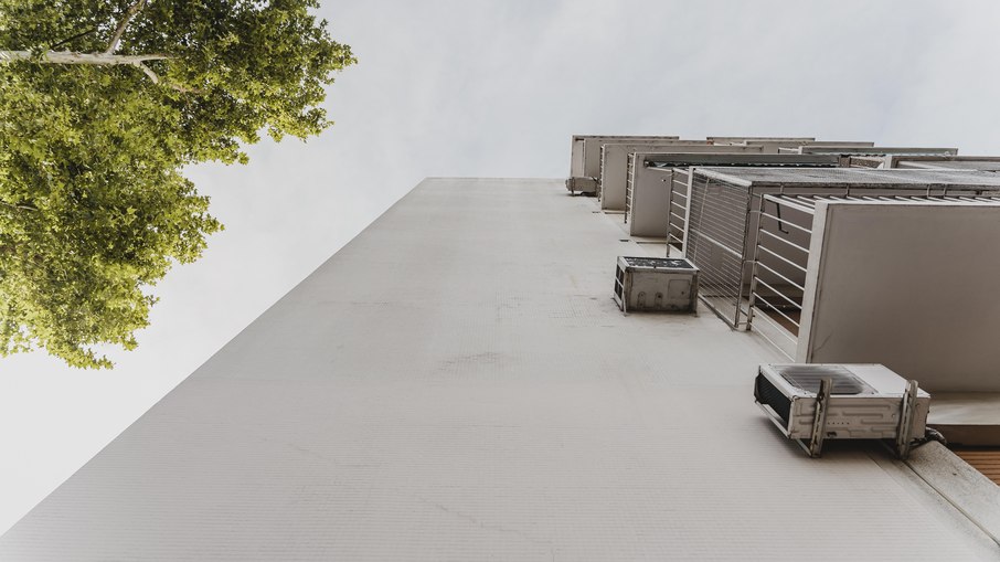 Novo episódio do iGuilino esclarecerá regras sobre uso de ar-condicionado e áreas comuns em condomínio durante o verão. Novo episódio do iGuilino esclarecerá regras sobre uso de ar-condicionado e áreas comuns em condomínio durante o verão.