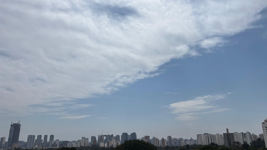Tempo fica mais estável no Sul, com chuva fraca em alguns pontos