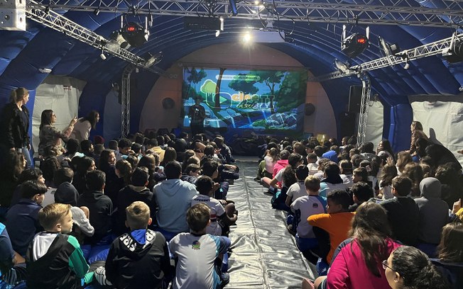 Cinema itinerante alcança 12 mil participantes