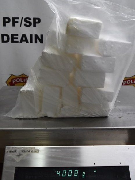 Apreensão de drogas no aeroporto de Guarulhos
