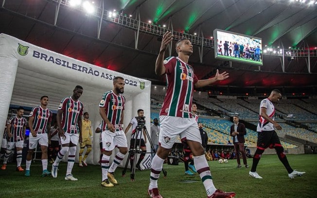 Fernando Diniz vê erros coletivos e substituição do Fluminense na hora certa: 'Não me arrependo de nada'