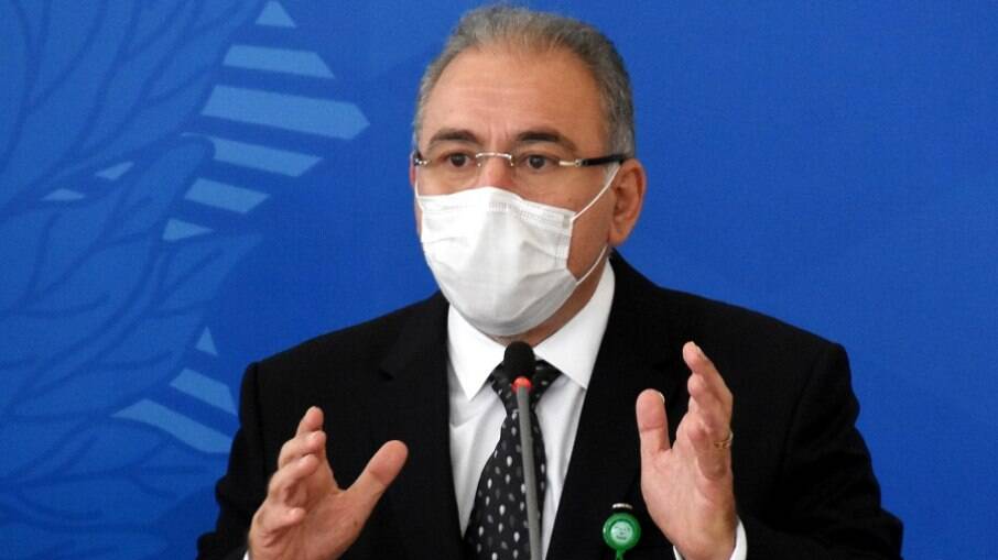 Marcelo Queiroga, ministro da Saúde, lamenta marca de meio milhão de mortos pela Covid-19