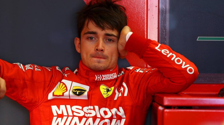 Leclerc iniciou a temporada 2023 com problemas