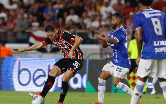 São Paulo de Zubeldía joga bem e vence com folga de 3 a 1 fora de casa