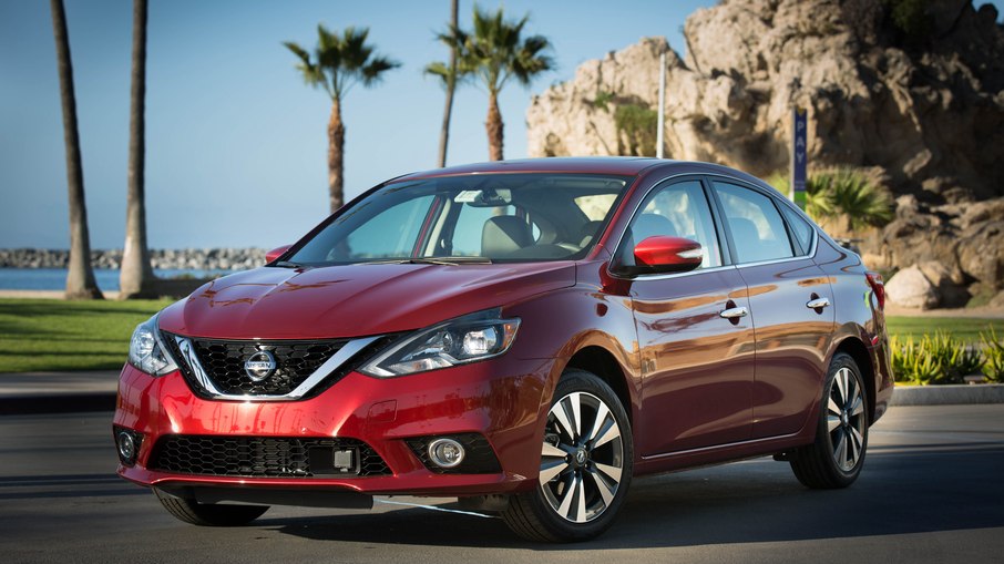 Carros na Web, nissan VERSA