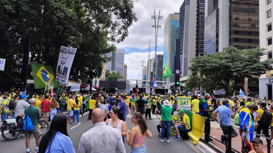 A manifestação “Acorda, Brasil” é realizada neste domingo (01) em diversas regiões do país